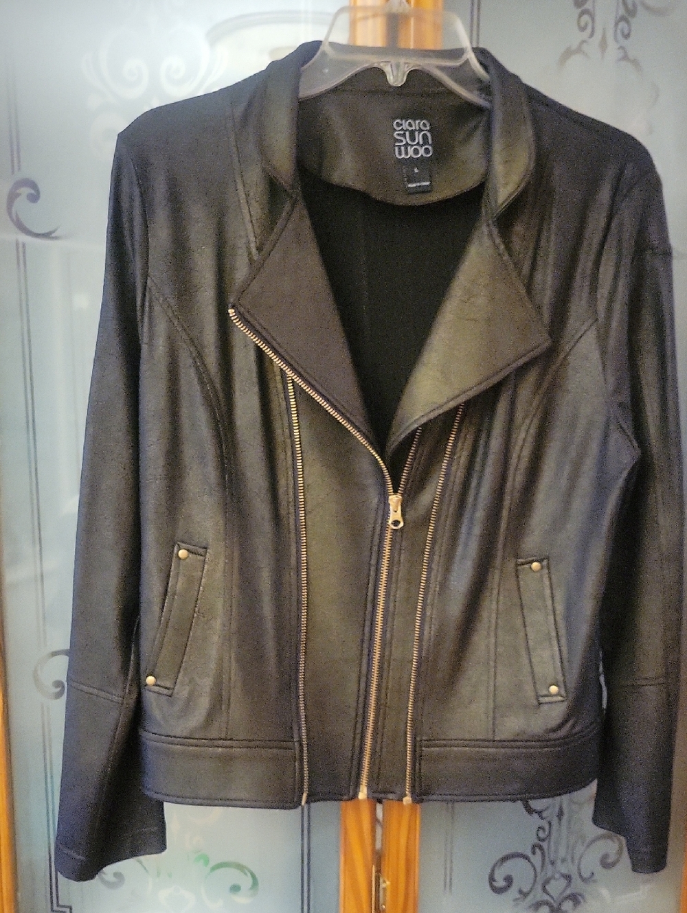 Brand New  Lightweight Stretch Jacket Look Top